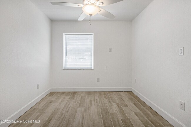 Building Photo - 2364 Pineapple Ave