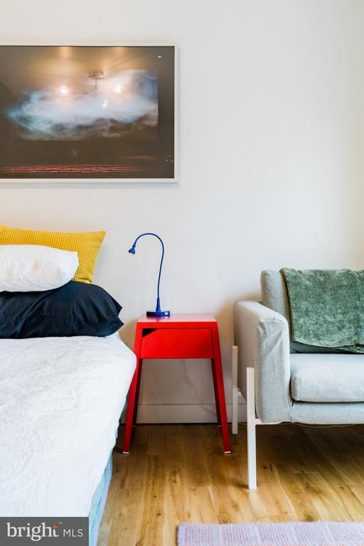 Building Photo - 1912 E Cumberland St