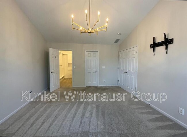 Building Photo - 2244 Haverford Dr