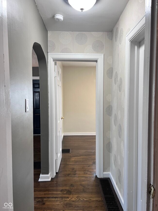 Building Photo - 1524 E 46th St