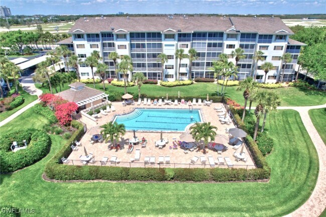 Building Photo - 300 Horse Creek Dr