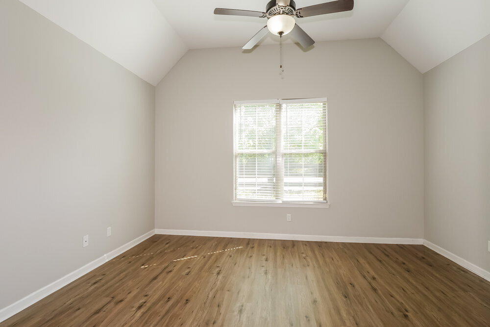 Building Photo - 6893 Raleigh Lagrange Rd