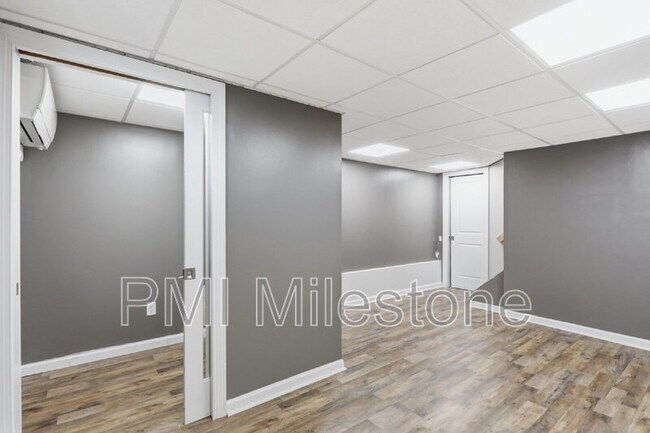 Building Photo - 233 Carmack Dr