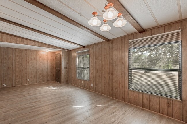 Building Photo - 30 Allen Rd