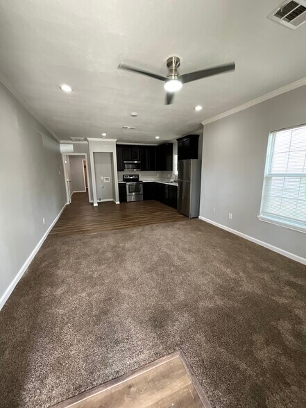 Primary Photo - 4124 Sayers St