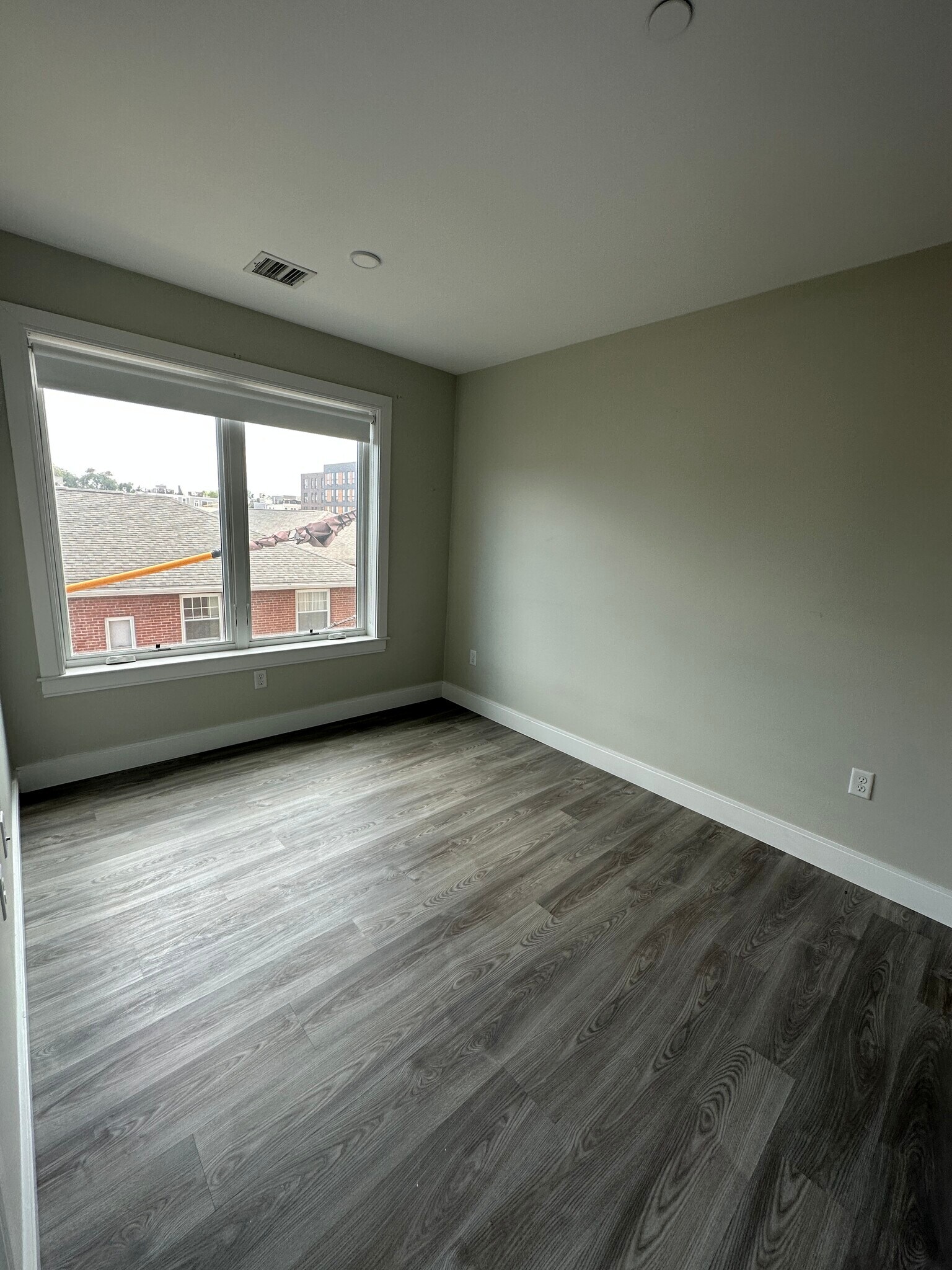 Building Photo - 206 Old Colony Ave