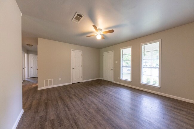 Building Photo - 642 Stevenson St