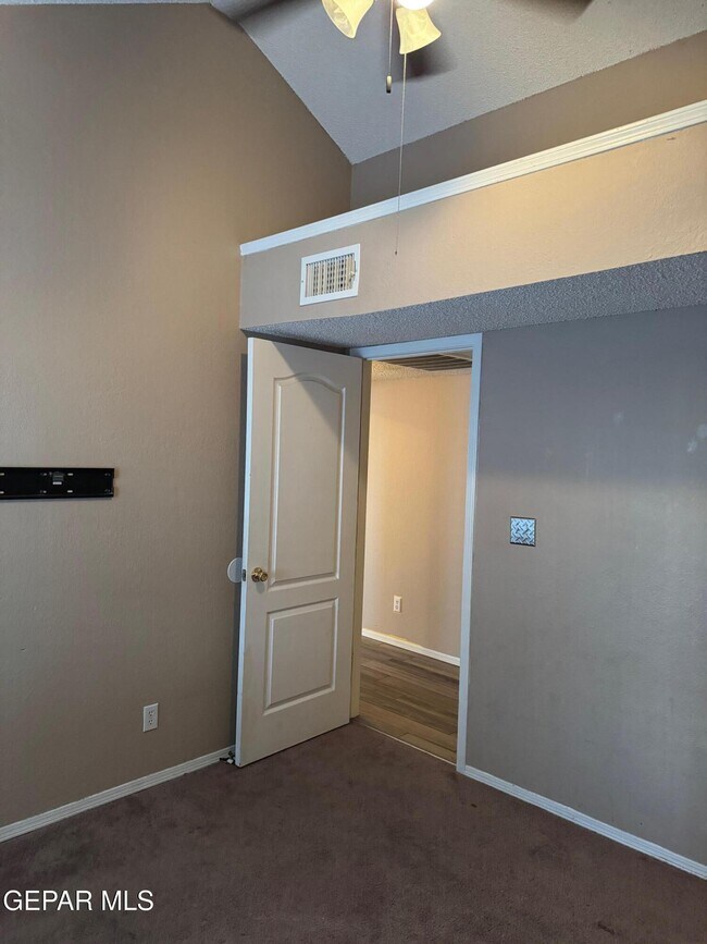 Building Photo - 1428 Beethoven Pl