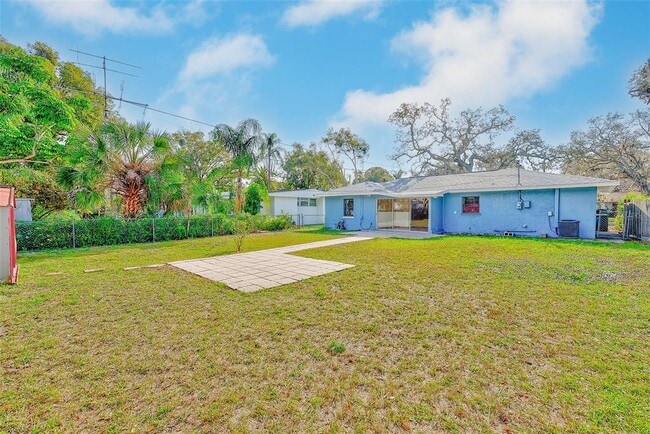 Building Photo - 1668 Cleveland St