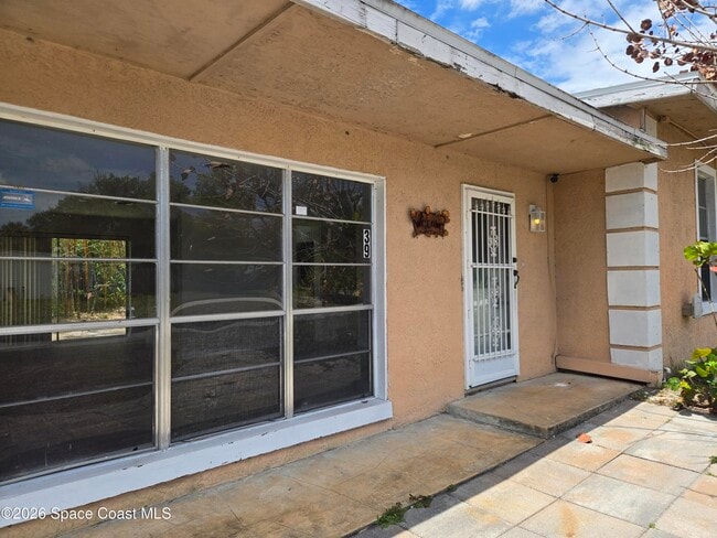 Building Photo - 39 E Azalea Cir