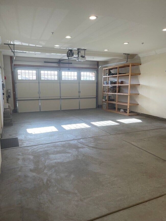 Building Photo - Exquisite 5-Bedroom, 3.5-Bath Home in Coveted Morgan Hill Estates