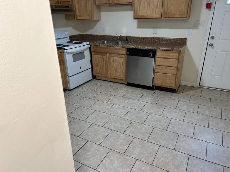 Building Photo - 5733 Aftonshire Dr