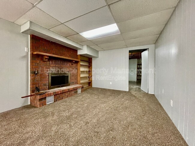 Building Photo - 6800 68th St SE