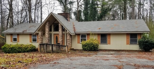 Primary Photo - 4 Bedroom 3 Bath Home