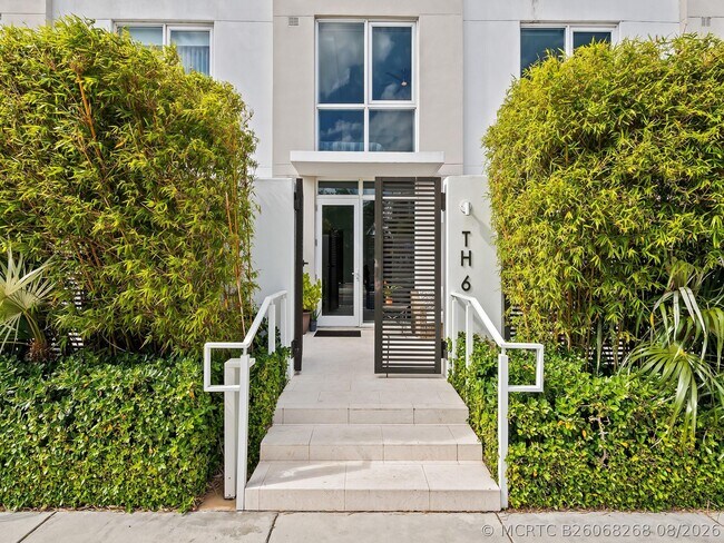 Building Photo - 401 N Birch Rd