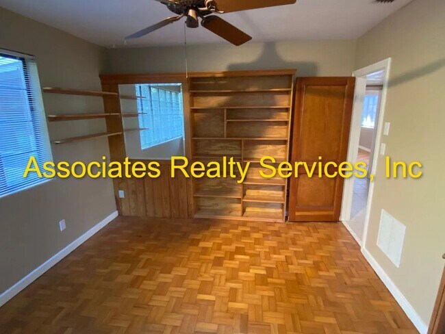 Building Photo - Charming 4 Bedroom, 3 Bath Home in Florida...