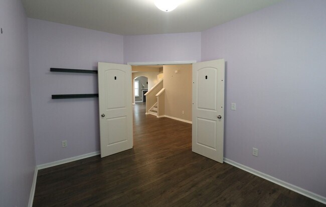 Building Photo - 4515 Wedge Dr