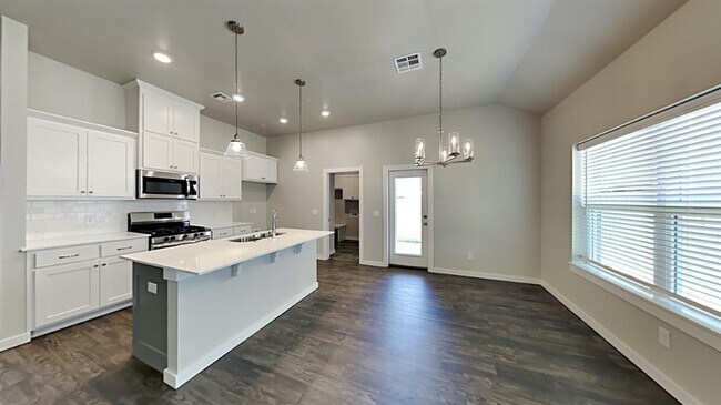 Building Photo - 7001 Elk Canyon Rd