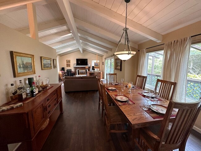 Building Photo - Sunny - Fully Furnished 2-Bedroom, with Office and 2 1/2 bathrooms.