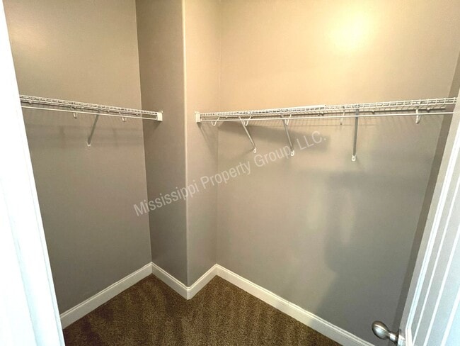 Building Photo - 4BR/4.5BA For Rent