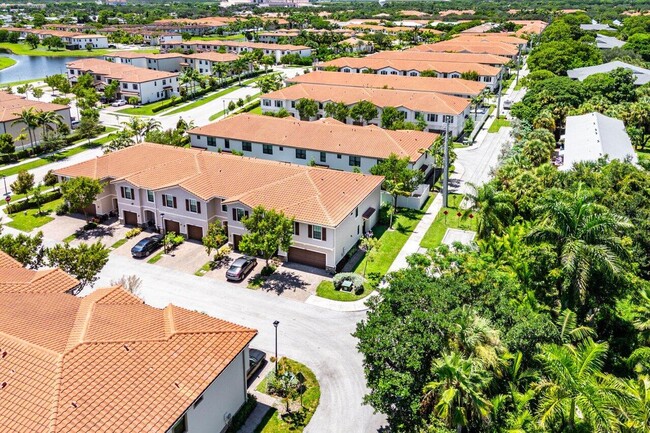 Building Photo - 4111 Plum Tree Ln