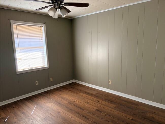 Building Photo - 2809 Sam Houston Ave