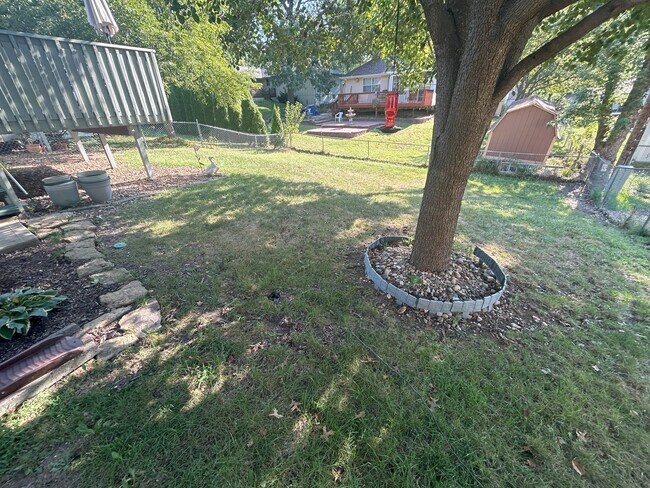 Building Photo - 1820 SW 6th St