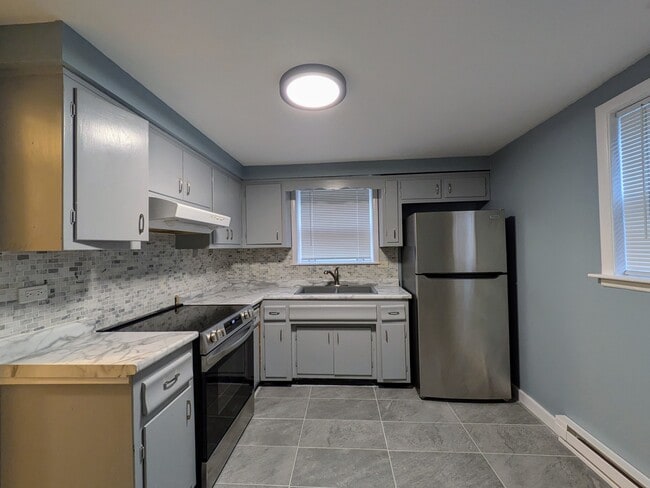 Building Photo - 11840 S Karlov Ave