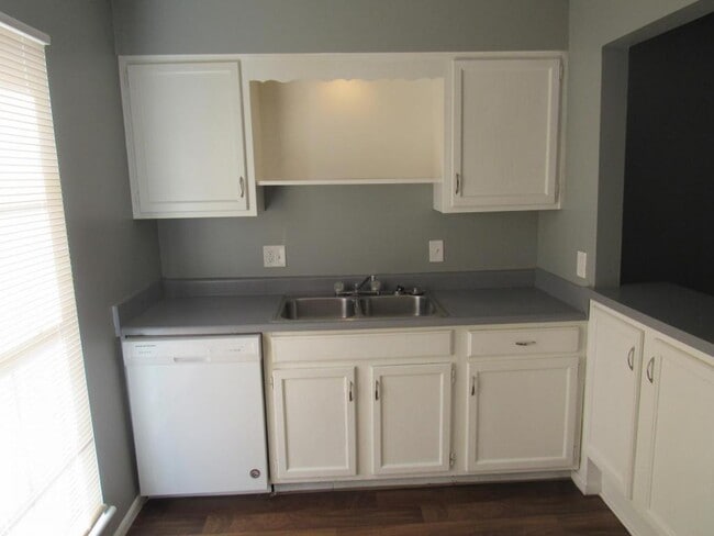 Building Photo - 8705 Countryshire Lane - Unit #1