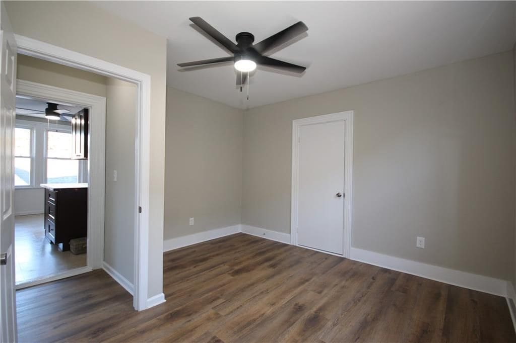 Building Photo - 370 Park Pl