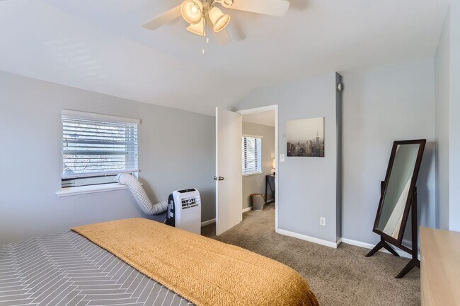 Building Photo - Downtown Tranquility: 2BDR Escape in Lafay...