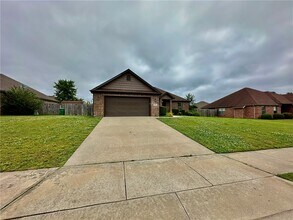 Building Photo - 441 Sorrento Dr