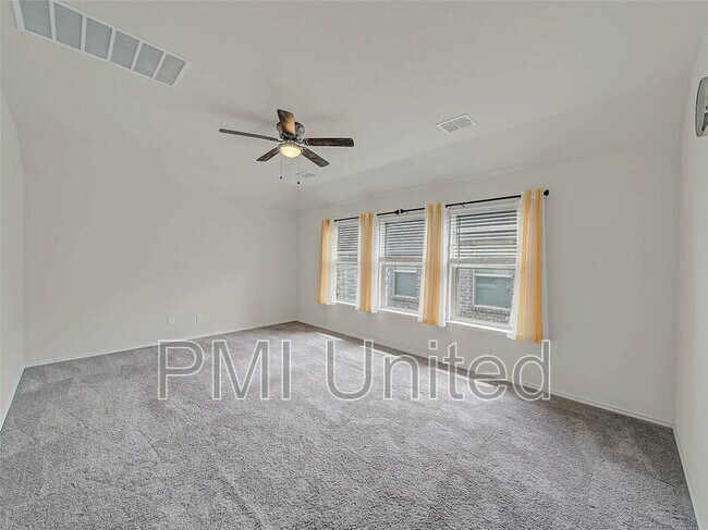 Building Photo - 2321 Larimar Dr