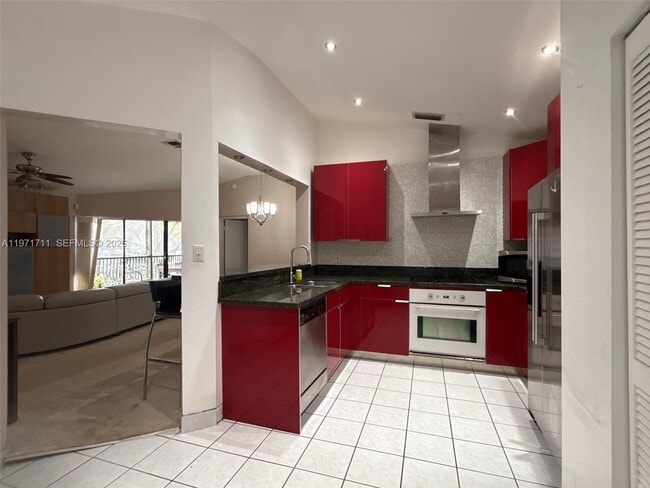 Building Photo - 402 SW 158th Terrace