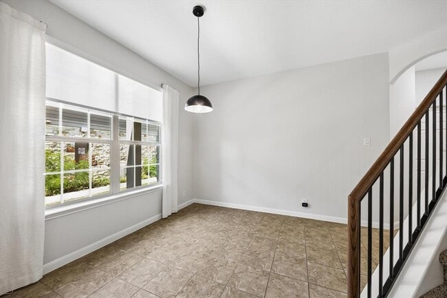 Building Photo - 3101 Davis Ln