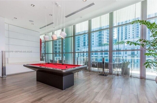 Building Photo - 1100 S Miami Ave