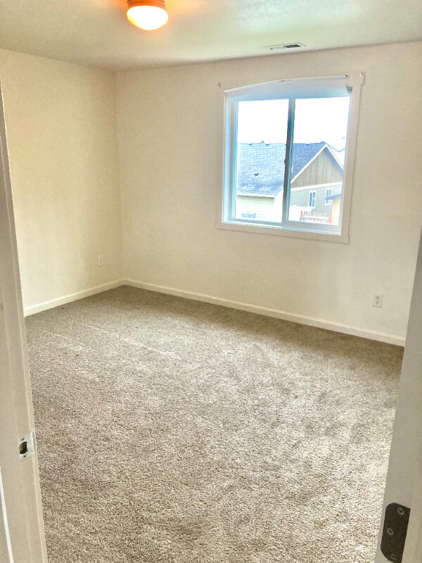 Building Photo - 312 G St NE