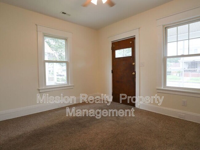 Building Photo - 3225 Detroit Ave