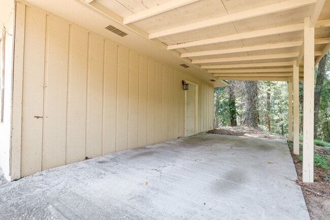 Building Photo - 3 BR 2 bath home in Troy