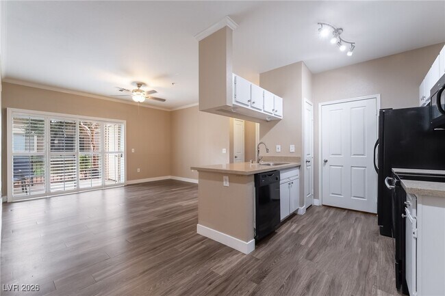 Building Photo - 2900 Sunridge Heights Pkwy