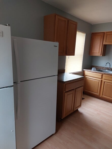 Building Photo - 6921 Pin Oak Dr