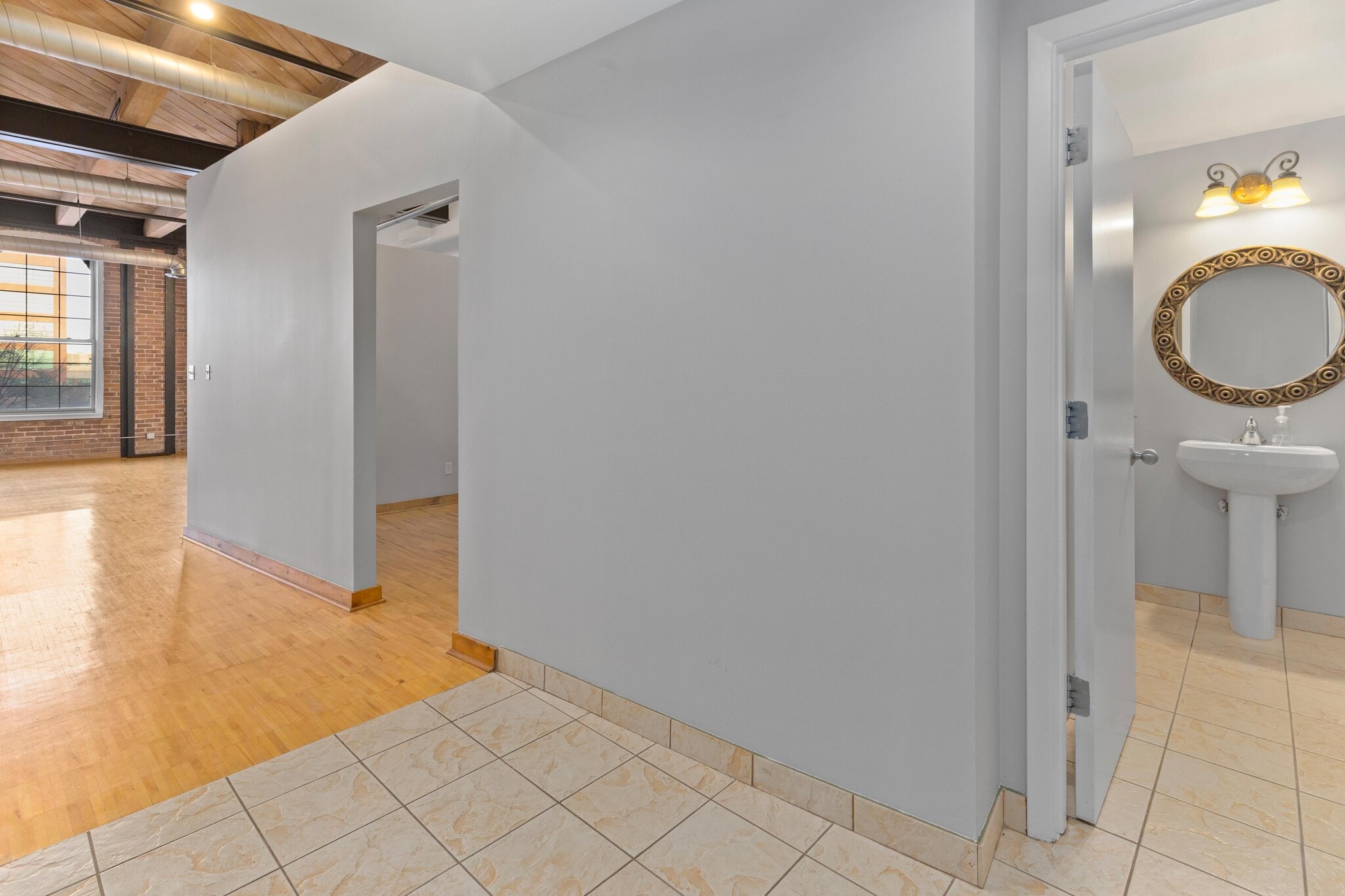 Building Photo - 200 River Place Dr