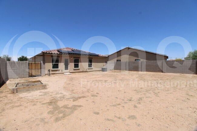 Building Photo - 961 W Verde Ln