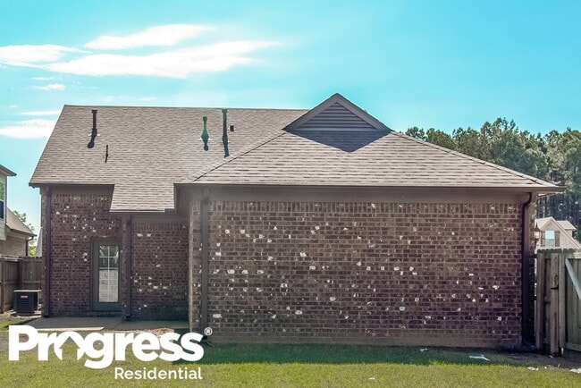 Building Photo - 5823 Bedford Pl