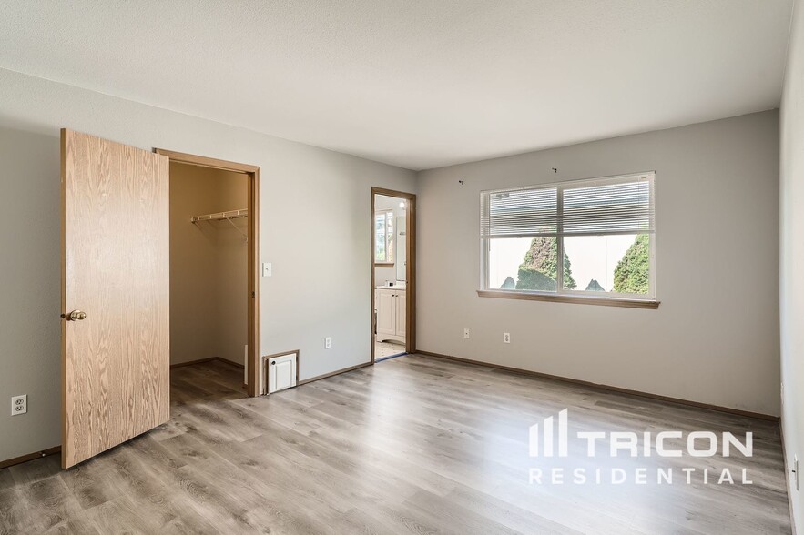 Building Photo - 2909 S 76th St