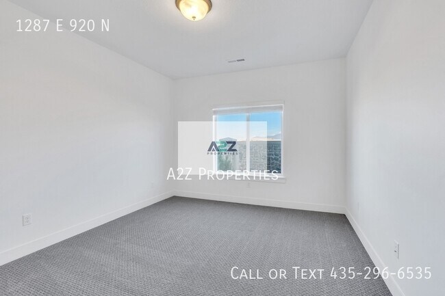 Building Photo - 1287 920 N