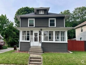 Building Photo - 1308 Leroy St