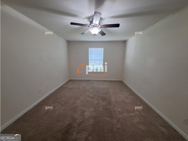 Building Photo - 6651 Breckenridge Dr