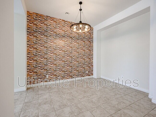 Building Photo - 28422 N 131st Dr