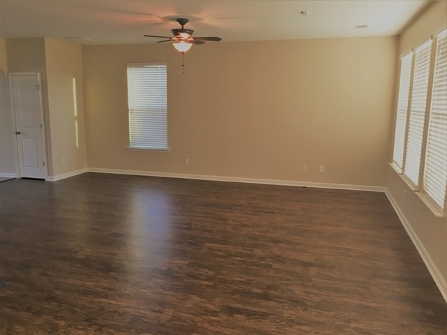 Building Photo - 715 Canyon Dr